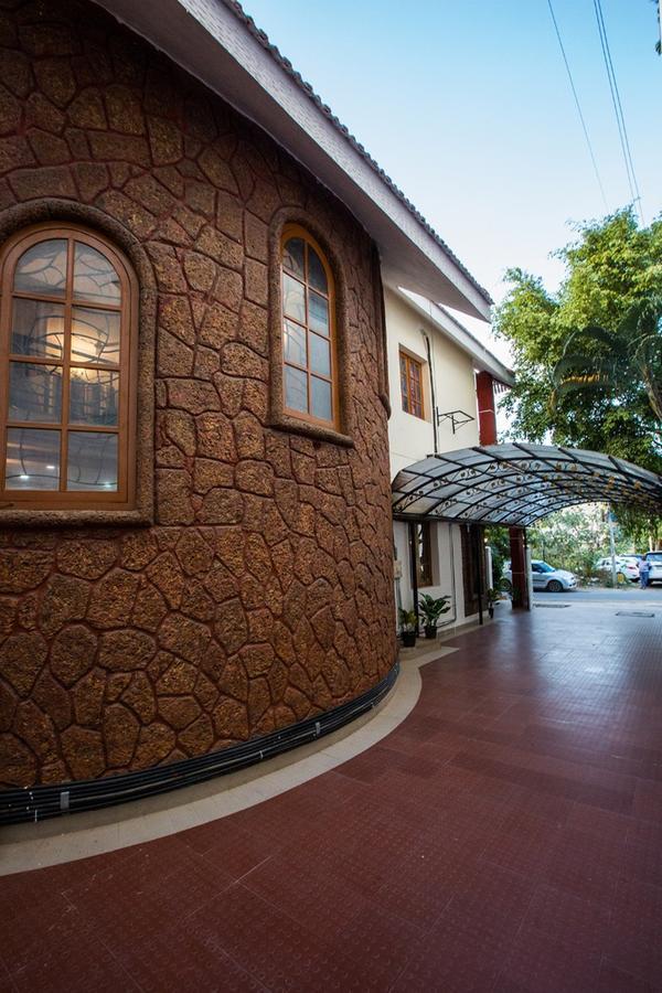 Redstone Villa And Suites Bangalore Exterior foto